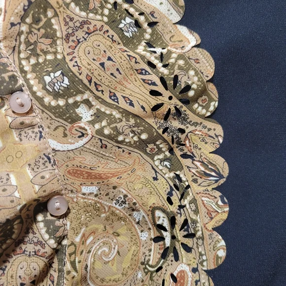 Sioni iron pleated blouse - Picture 4 of 7